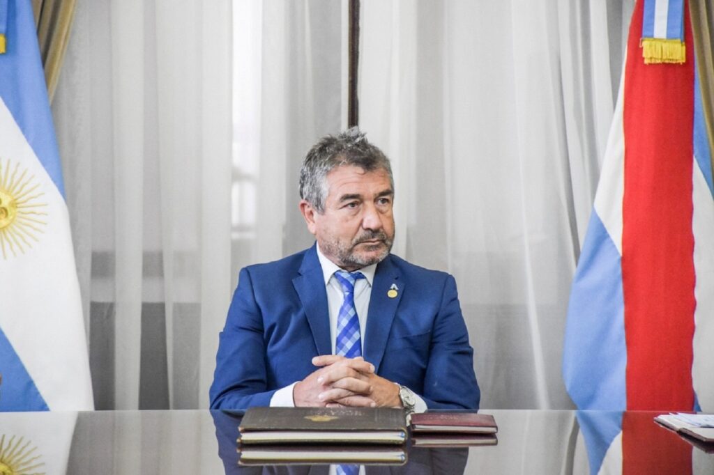 alt="Fotografía del ministro Néstor Roncaglia en referencia a la investigación sobre adicionales de la Policía de Entre Ríos"