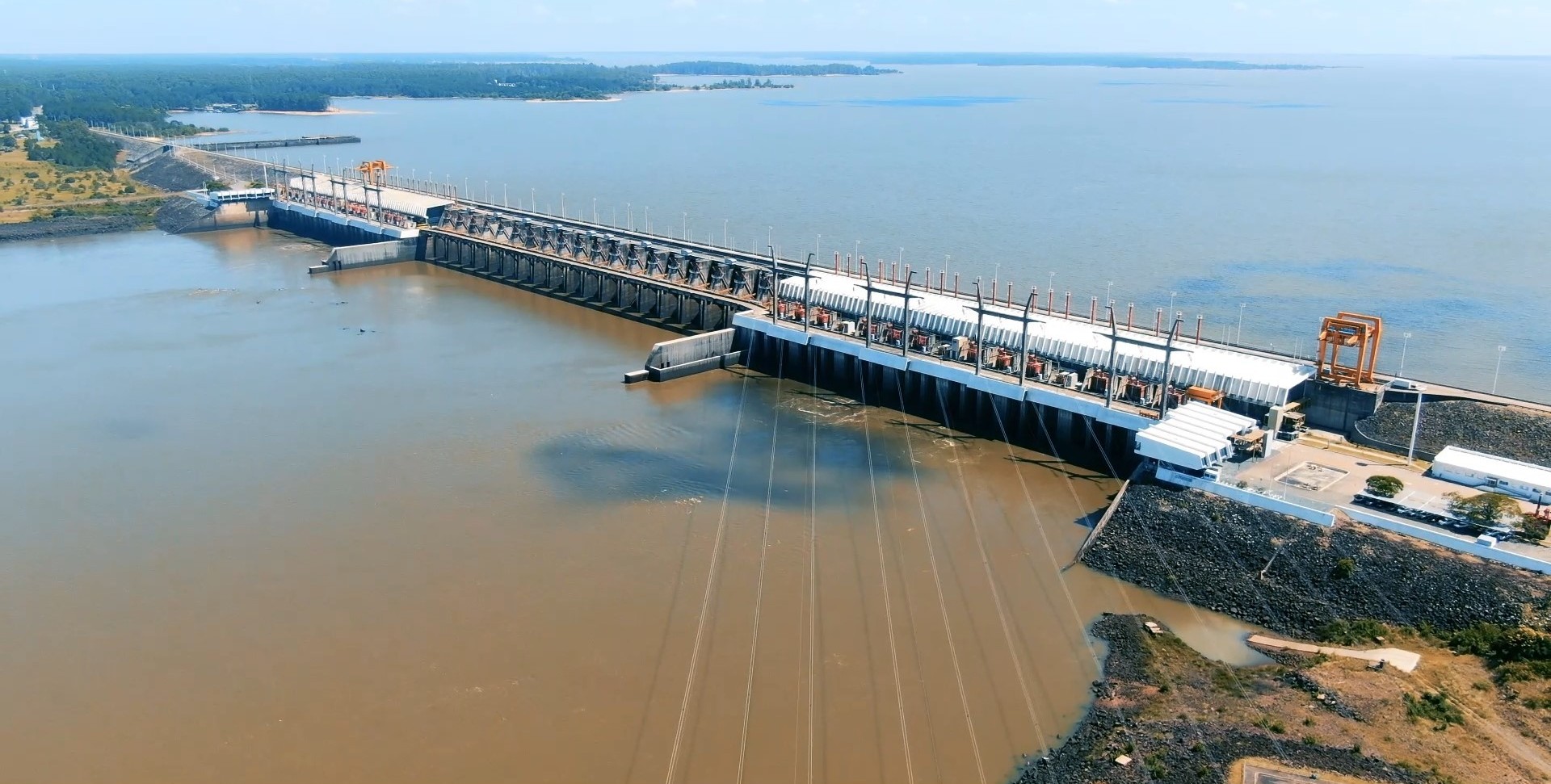alt="Represa de Salto Grande, punto clave para la preparación ante el fenómeno de El Niño en Concordia"