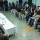 alt="Trabajadores y delegados sindicales reunidos en la sede gremial discutiendo la anulación de los descuentos a municipales de Concordia"