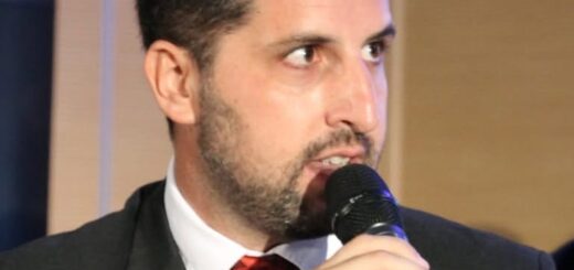 alt="Luciano Dell´Ollio presentó su renuncia como secretario de Gobierno de la Municipalidad de Concordia"