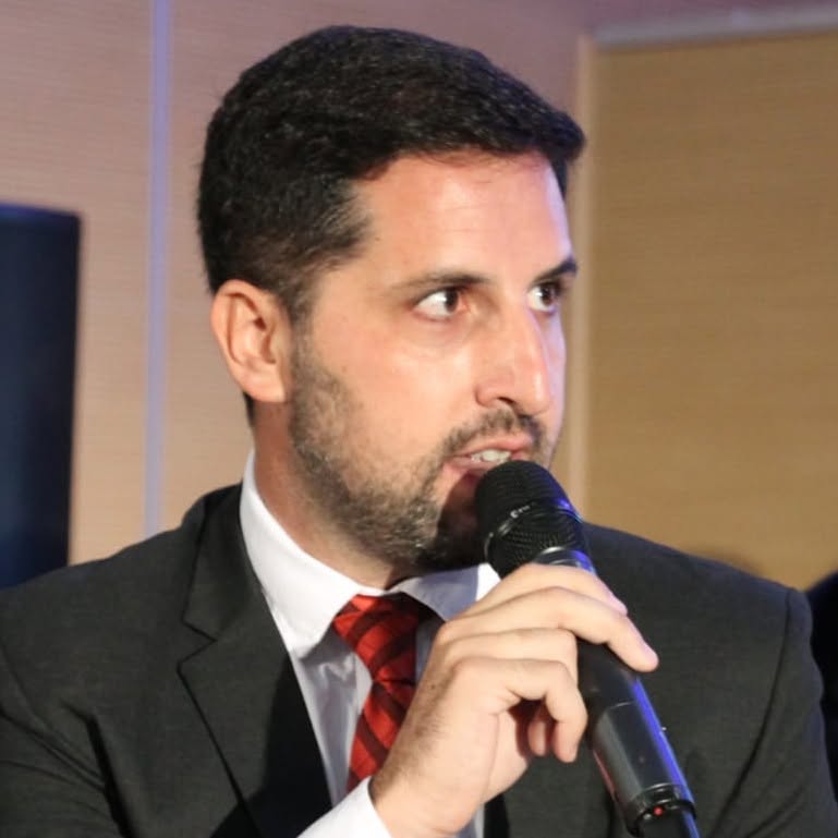 alt="Luciano Dell´Ollio presentó su renuncia como secretario de Gobierno de la Municipalidad de Concordia"